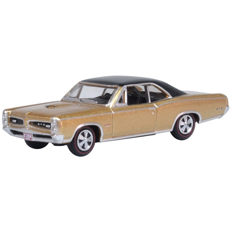 Oxford Diecast 1966 Pontiac GTO Martinique Bronze and Black