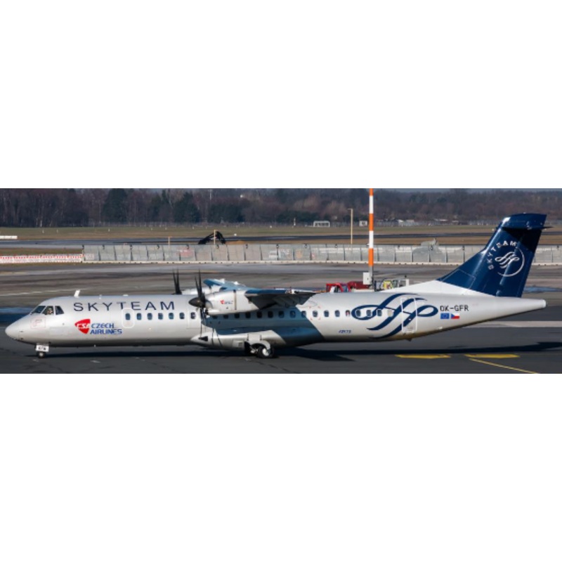 XX40666 | JC Wings 1:400 |  CSA Czech Airlines ATR72-500 Skyteam Reg: OK-GFR With Antenna | is due May 2025