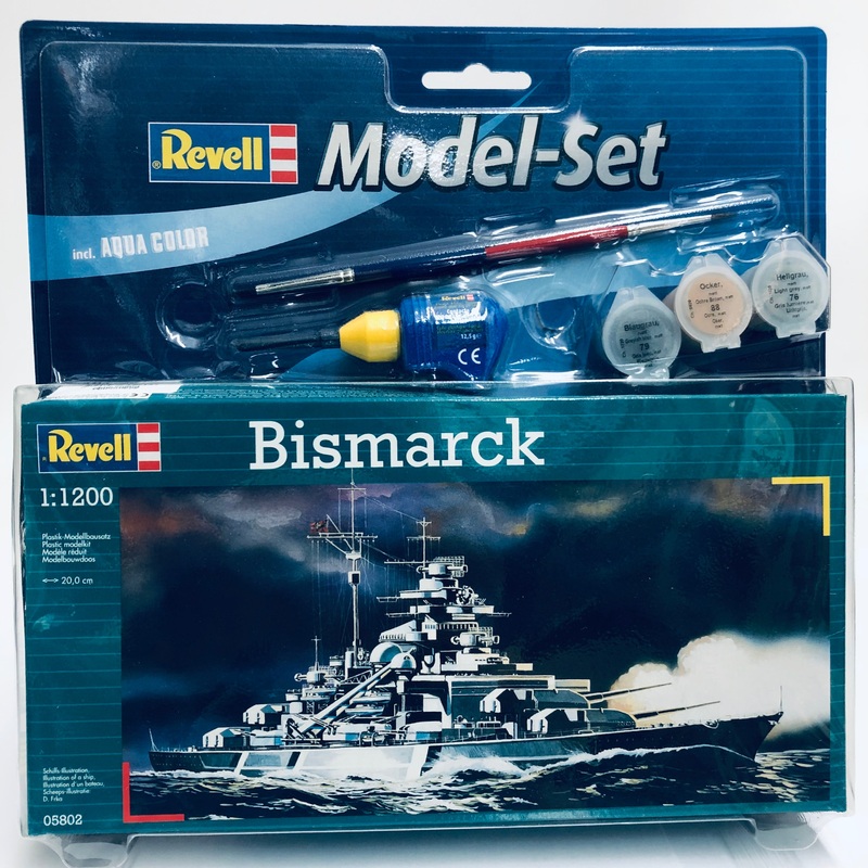 Revell Gift Set 1/1200 German Battleship Bismarck 65802