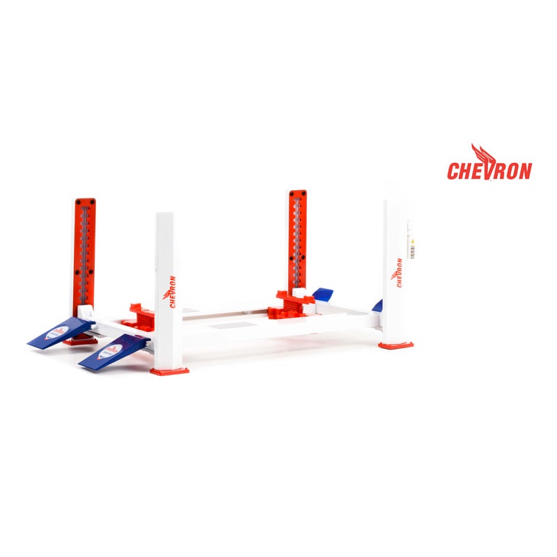"Chevron" 1:18 Scale Four-Post Lift - Greenlight 13637