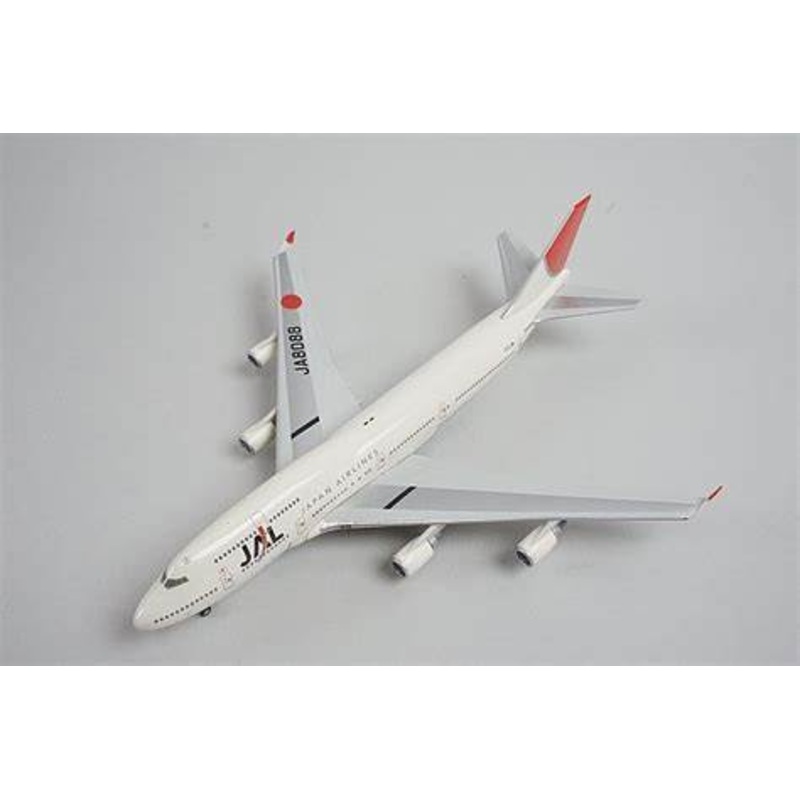561310 | Herpa Wings 1:400 | Boeing 747-400, JAL JA8088 **PRE OWNED**