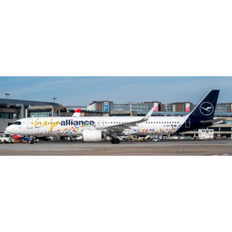 XX20749 | JC Wings 1:200 | Lufthansa Airbus A321NEO Help Alliance Reg: D-AIEP With Stand | is due May 2025