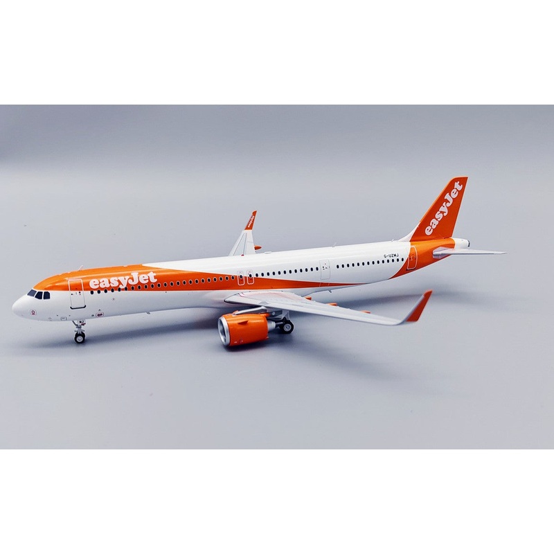 321-ZMJ | Blue Box 1:200 | Airbus A321 easyJet G-UZMJ (with stand)