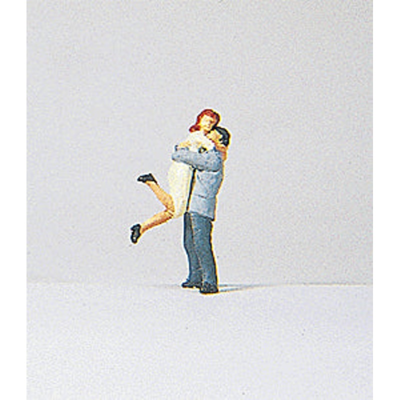 Preiser 1/87 HO "Happy Homecoming Couple" 28031