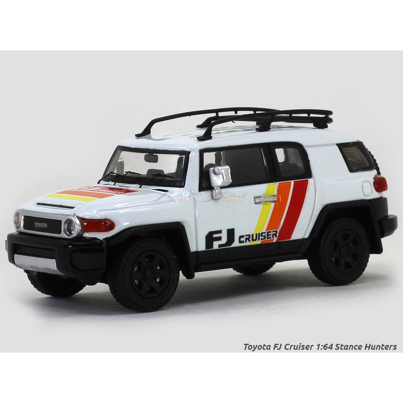 Toyota FJ Cruiser white 1:64 Stance Hunters diecast scale model miniature car