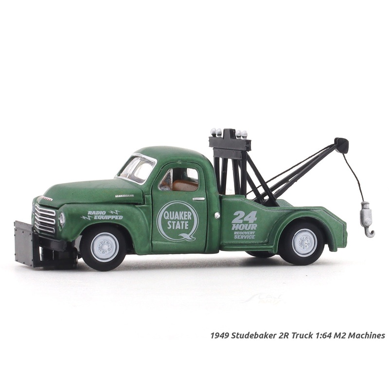 1949 Studebaker 2R tow truck 1:64 M2 Machines licensed diecast scale model car 32500-95