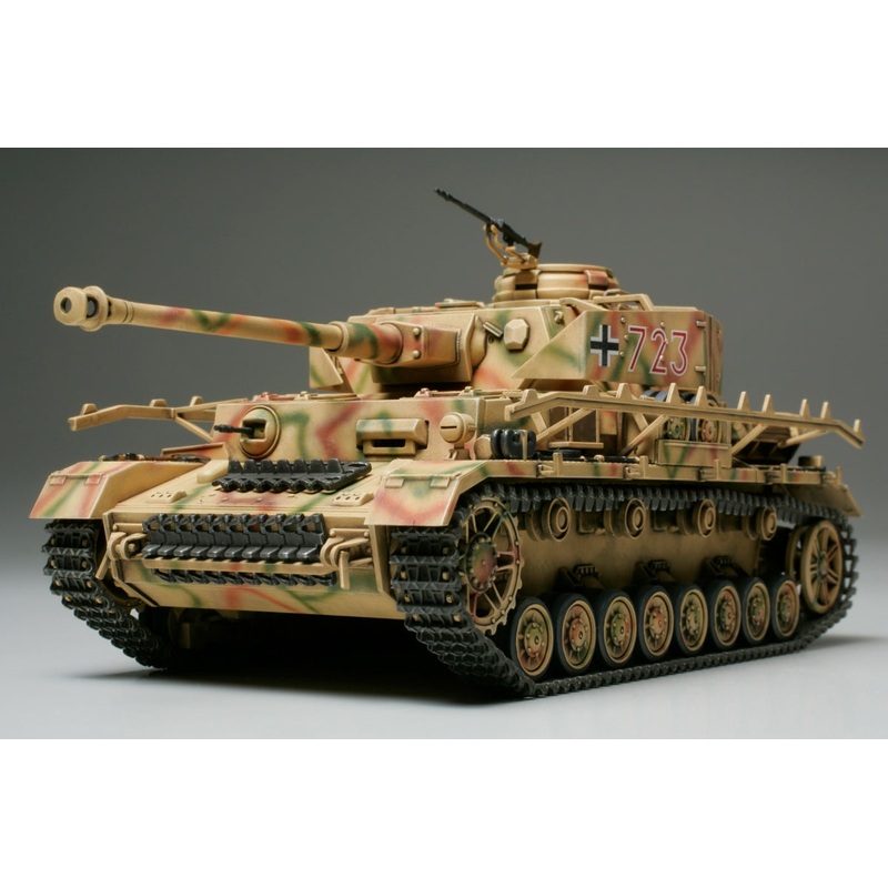 Tamiya 32518 1/48 German Panzerkampfwagen IV Ausf J