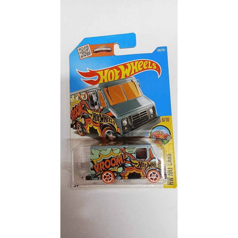 2016 Hot Wheels #196 HW Art Cars 6/10 COMBAT MEDIC (DHX02)