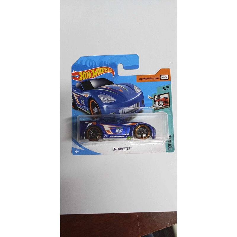 2018 Hot Wheels #56 Tooned 3/5 C6 CORVETTE- short card (FJX32)