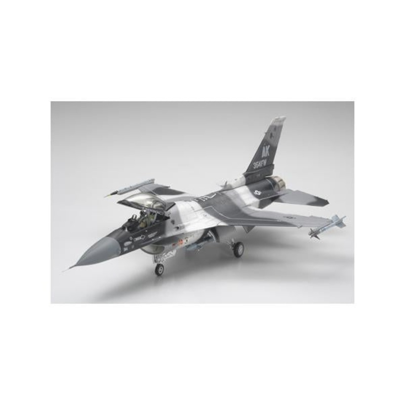 Tamiya 61106 1/48 F-16C/N "AGGRESSOR/ADVERSARY"