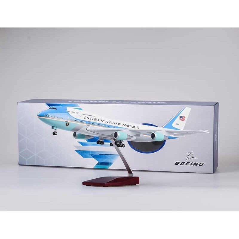 Static 787 Etihad (1:130)